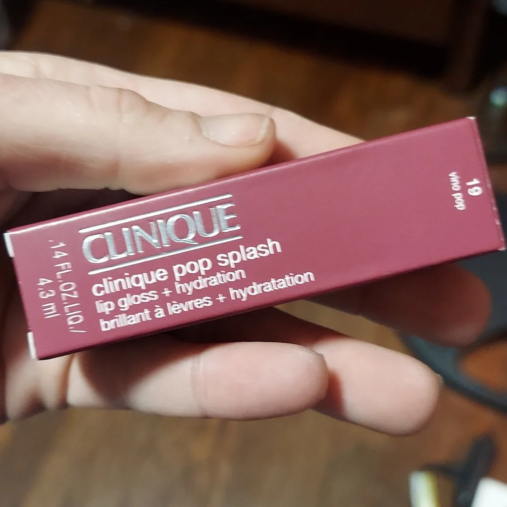 ⭐🐈‍⬛Vino Pop Clinique Lipgloss